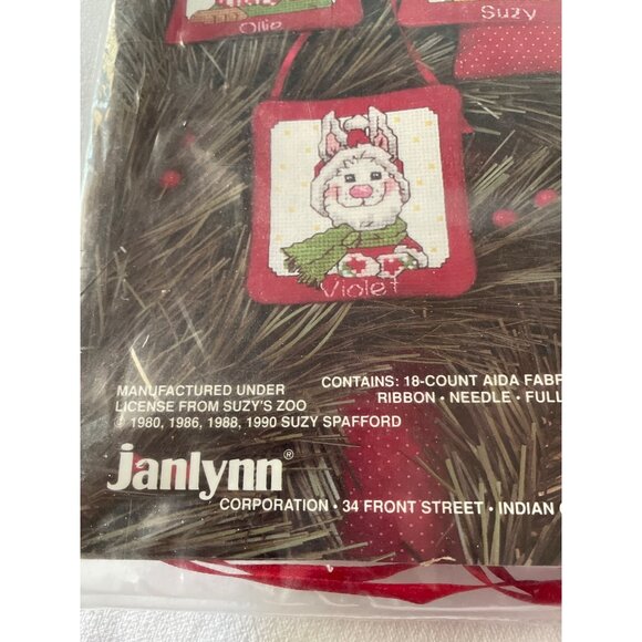 Janlynn Suzys Zoo II Christmas Cross Stitch Kit Set Of 8 Ornaments - Picture 11 of 15